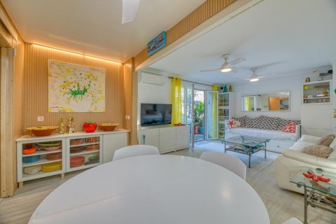 Apartment for sale in Bendinat, Mallorca, Spain 3 bedrooms, 150 sq.m. No. 143932 - photo 8