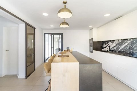 Villa à vendre à Palmanova, Mallorca, Espagne, 5 chambres, 183 m2 No. 143929 - photo 9