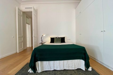 Apartament w Barcelona, Hiszpania 3 sypialnie, 125 mkw. nr 161319 – zdjęcie 16