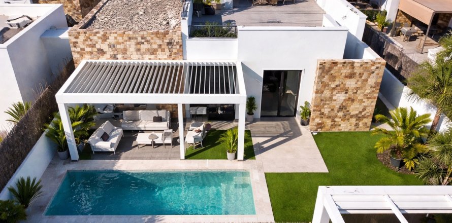 Villa a Cabo Roig, Alicante, Spagna 3 camere da letto, 83 mq. N° 161314