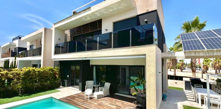 Villa in Cabo Roig, Alicante, Spanien 4 Schlafzimmer, 271 m2 Nr. 161315