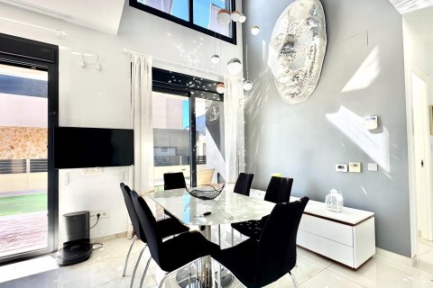 Villa zum Verkauf in Cabo Roig, Alicante, Spanien 4 Schlafzimmer, 271 m2 Nr. 161315 - Foto 4