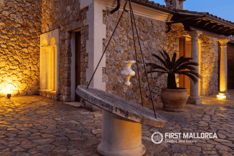 Villa for sale in Bunyola, Mallorca, Spain 4 bedrooms, 548 sq.m. No. 164595 - photo 11