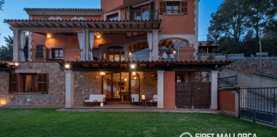 Villa in Bunyola, Mallorca, Spain 4 bedrooms, 548 sq.m. No. 164595
