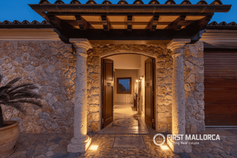 Villa for sale in Bunyola, Mallorca, Spain 4 bedrooms, 548 sq.m. No. 164595 - photo 17