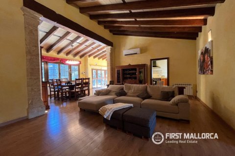 Villa for sale in Sa Pobla, Mallorca, Spain 6 bedrooms, 340 sq.m. No. 164594 - photo 4