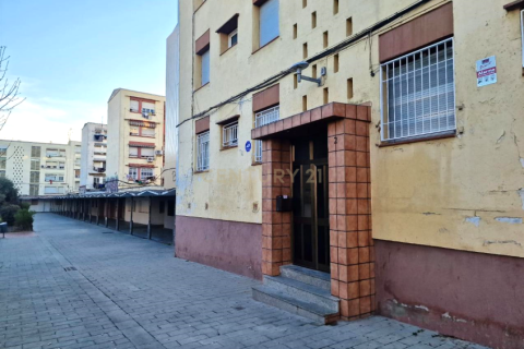 Apartment à vendre à Sabadell, Barcelona, Espagne, 2 chambres, 62 m2 No. 191118 - photo 2