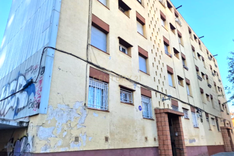 Apartment à vendre à Sabadell, Barcelona, Espagne, 2 chambres, 62 m2 No. 191118 - photo 3