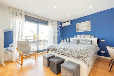 Willa w La Pobla de Vallbona, Valencia, Hiszpania 3 sypialnie, 205 mkw. nr 156908 – zdjęcie 12