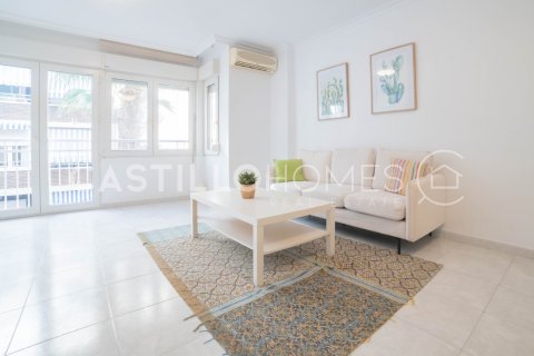 Apartamento en venta en Torrevieja, Alicante, España 3 dormitorios, 128 m2 No. 140461 - foto 1