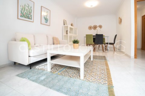 Apartamento en venta en Torrevieja, Alicante, España 3 dormitorios, 128 m2 No. 140461 - foto 2