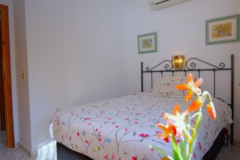 Villa for sale in Torrevieja, Alicante, Spain 2 bedrooms, 69 sq.m. No. 140467 - photo 25