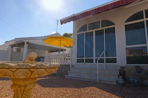 Villa for sale in Torrevieja, Alicante, Spain 2 bedrooms, 69 sq.m. No. 140467 - photo 5