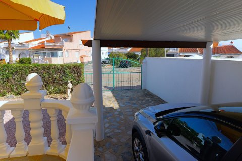 Villa for sale in Torrevieja, Alicante, Spain 2 bedrooms, 69 sq.m. No. 140467 - photo 7
