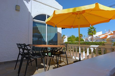 Villa for sale in Torrevieja, Alicante, Spain 2 bedrooms, 69 sq.m. No. 140467 - photo 8