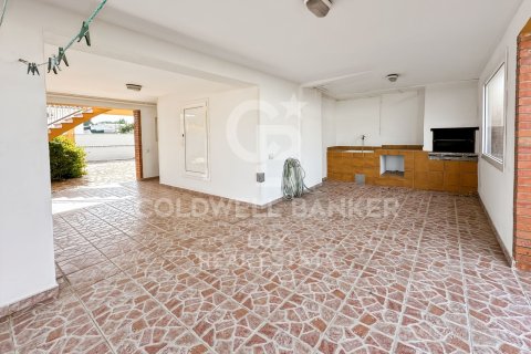 Продажа дома в Л'Эскала, Герона, Испания 3 спальни, 166м2 №157413 - фото 9