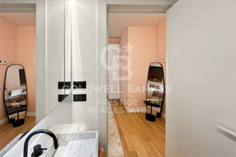 Apartment for sale in Barcelona, Spain 2 bedrooms, 130 sq.m. No. 157408 - photo 21