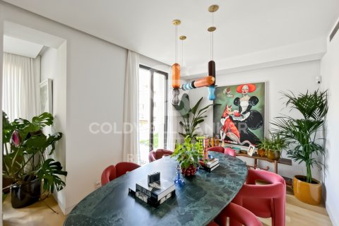 Apartamento en venta en Barcelona, España 2 dormitorios, 130 m2 No. 157408 - foto 9