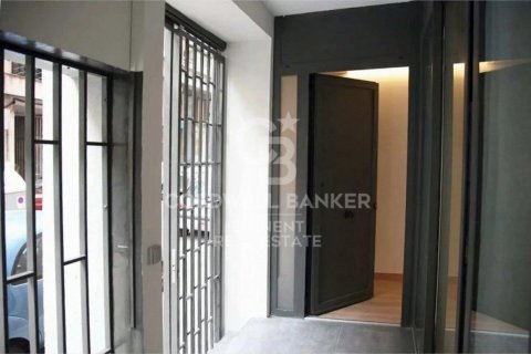 Huoneisto myytävänä Barcelona, Espanja, 2 makuuhuonetta, 75 m2 No. 157412 - kuva 15