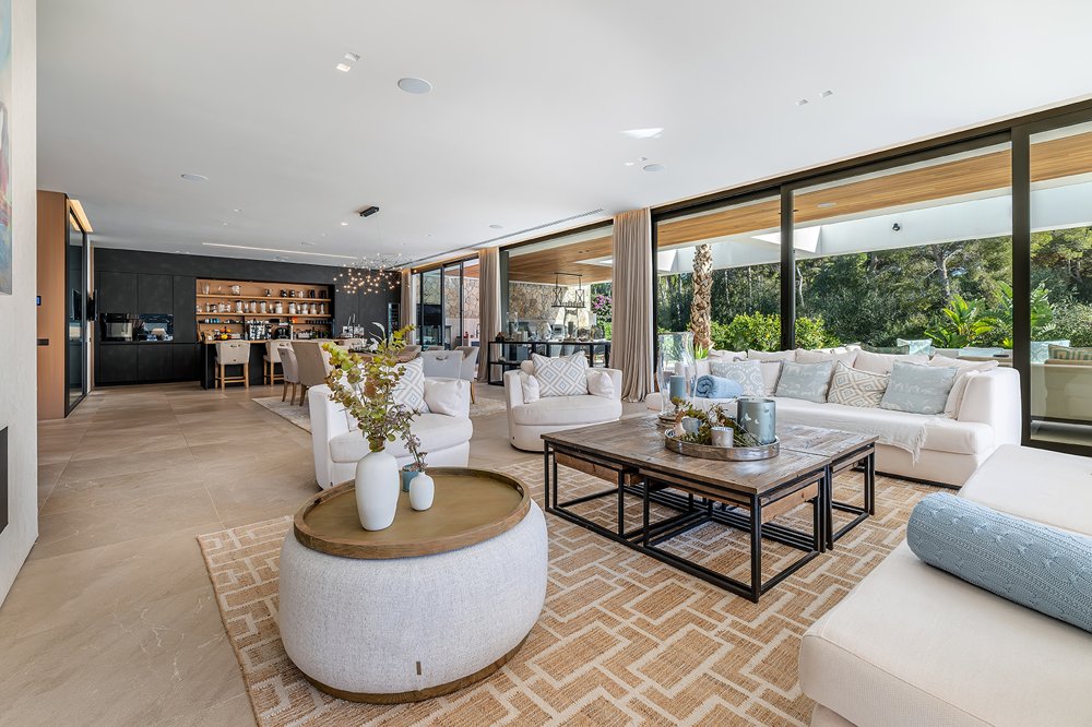 Villa in Nova Santa Ponsa, Mallorca, Spain 6 bedrooms, 1.05 sq.m. No. 103814