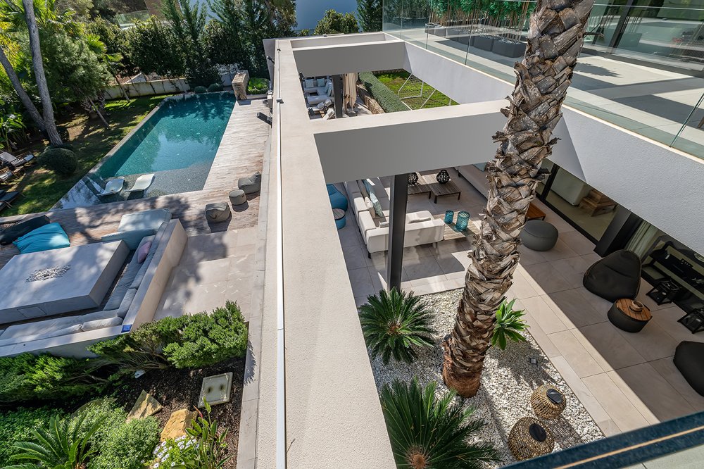 Villa in Nova Santa Ponsa, Mallorca, Spain 6 bedrooms, 1.05 sq.m. No. 103814