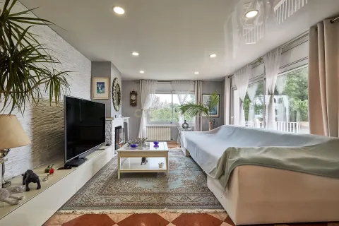 Apartment for sale in Canet de Mar, Barcelona, Spain 11 bedrooms, 595 sq.m. No. 166916 - photo 12