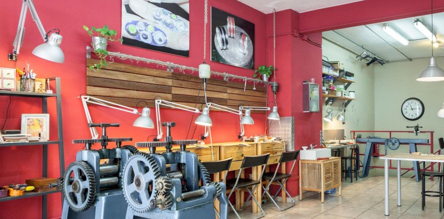 Commercial property Barcelona, Espagne 100 m2 No. 133415