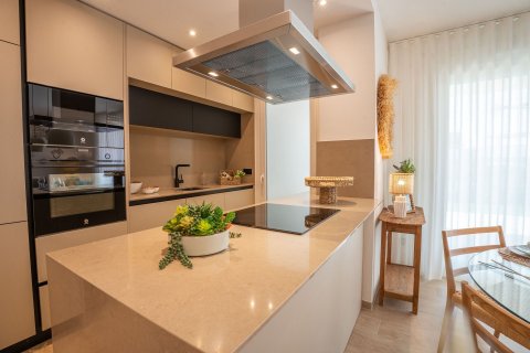 Bungalow till salu i Lomas De La Juliana, Alicante, Spanien 2 sovrum, 74 kvm. Nr. 163646 - foto 8