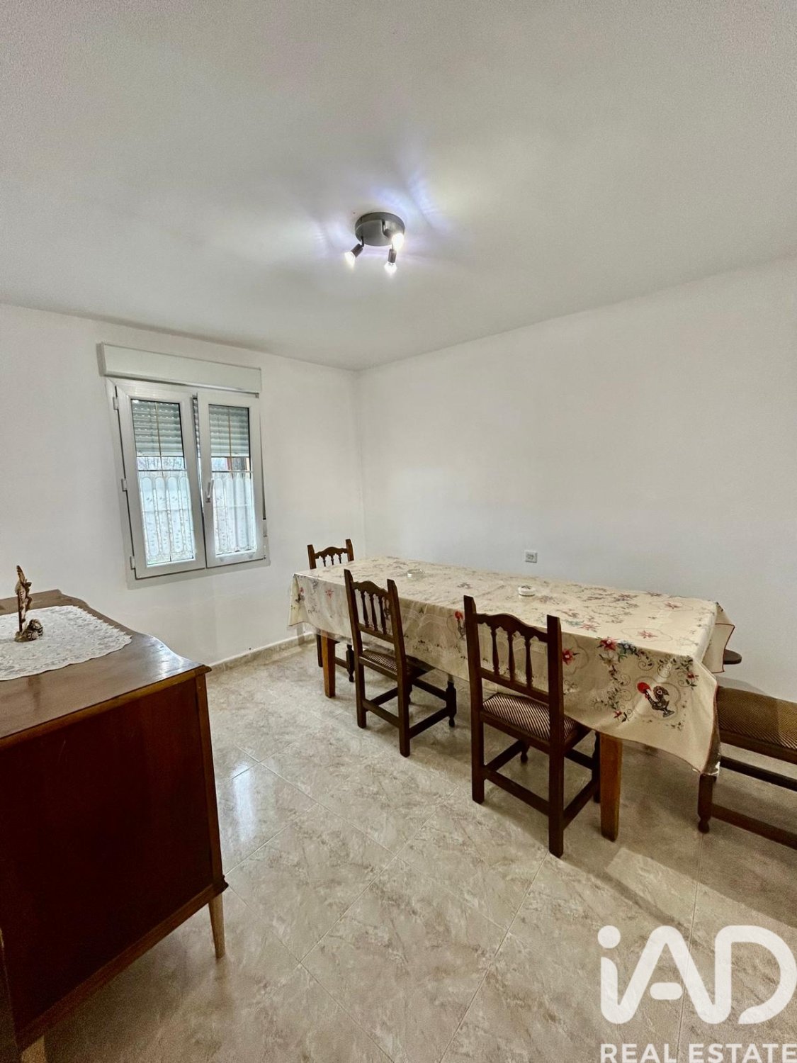 Villa i Riego De La Vega, Leon, Spanien 6 sovrum, 315 kvm. Nr. 185353