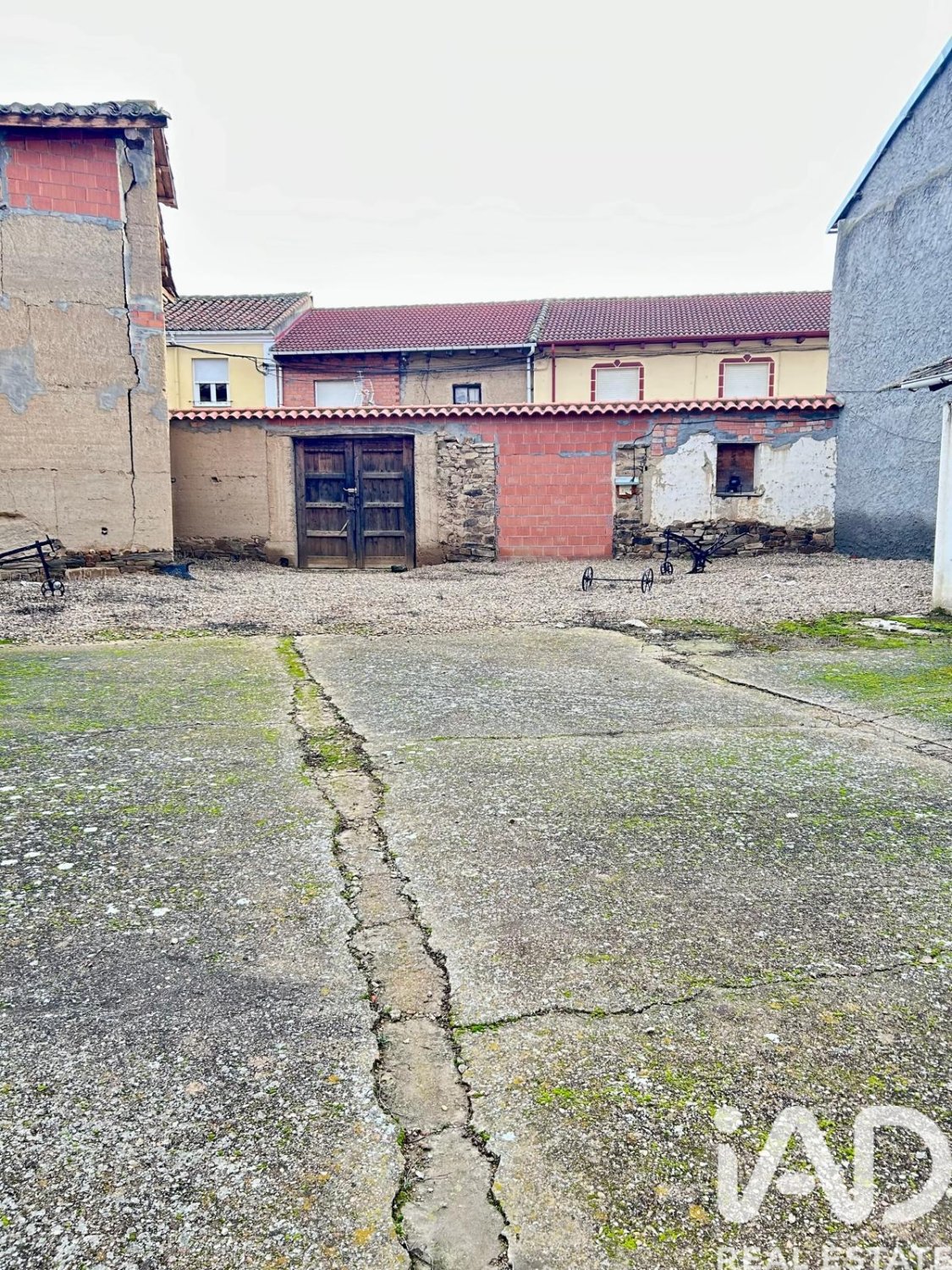 Villa i Riego De La Vega, Leon, Spanien 6 sovrum, 315 kvm. Nr. 185353