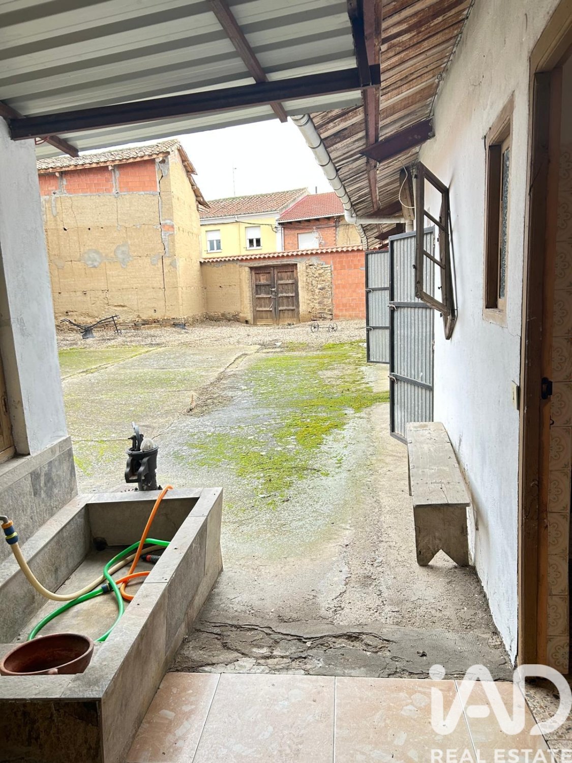 Villa i Riego De La Vega, Leon, Spanien 6 sovrum, 315 kvm. Nr. 185353