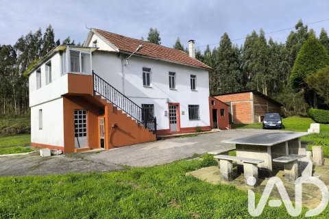 House in Cerdido, A Coruna, Spain 7 bedrooms, 237 sq.m. No. 185354