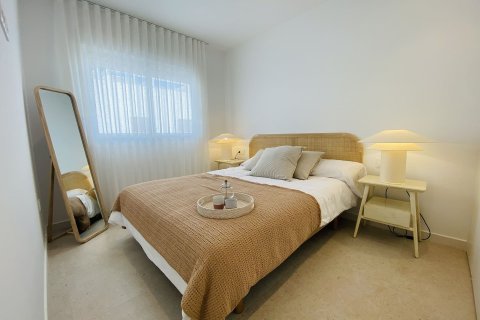 Bungalow for sale Pilar de la Horadada, Alicante, Spain 3 bedrooms, 105 sq.m. No. 136195 - photo 23