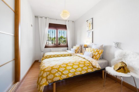 Willa w Los Balcones, Alicante, Hiszpania 5 sypialni, 225 mkw. nr 145572 – zdjęcie 16