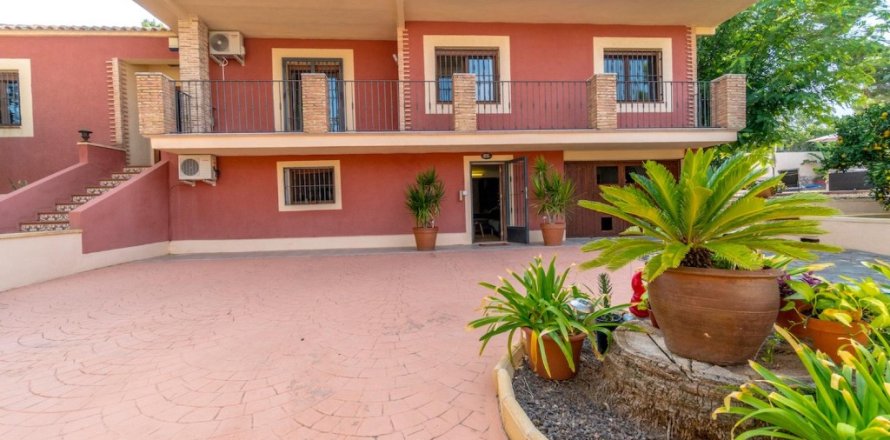 Willa w Los Balcones, Alicante, Hiszpania 5 sypialni, 225 mkw. nr 145572