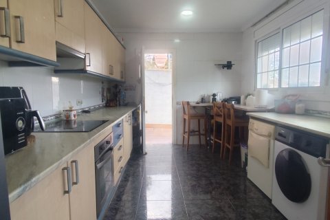 Продажа дома в Сан-Висенс дельс Хортс, Барселона, Испания 3 спальни, 177м2 №152297 - фото 16