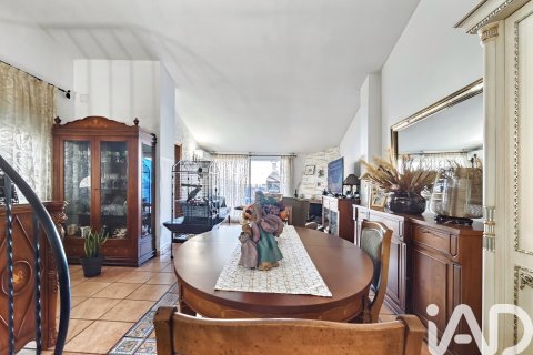 Lägenhet till salu i Sant Pere de Ribes, Barcelona, Spanien 5 sovrum, 166 kvm. Nr. 152298 - foto 17