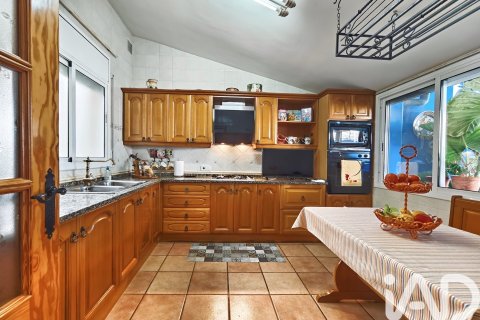 Lägenhet till salu i Sant Pere de Ribes, Barcelona, Spanien 5 sovrum, 166 kvm. Nr. 152298 - foto 14