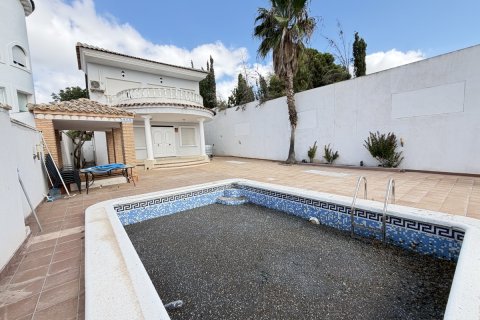 Villa à vendre à San Miguel de Salinas, Alicante, Espagne, 6 chambres, 450 m2 No. 193150 - photo 2