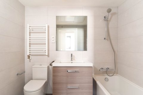 Apartment à vendre Barcelona, Espagne, 3 chambres, 96 m2 No. 133138 - photo 12