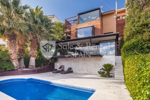 Māja Sitges, Barcelona, Spānijā 3 istabas, 223 m2 Nr. 166652