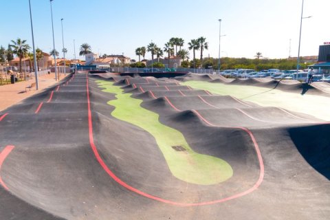 Kaupunkipientalo myytävänä Torrevieja, Alicante, Espanja, 4 makuuhuonetta, 71 m2 No. 145308 - kuva 17