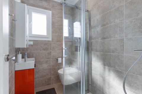 Kaupunkipientalo myytävänä Torrevieja, Alicante, Espanja, 4 makuuhuonetta, 71 m2 No. 145308 - kuva 12