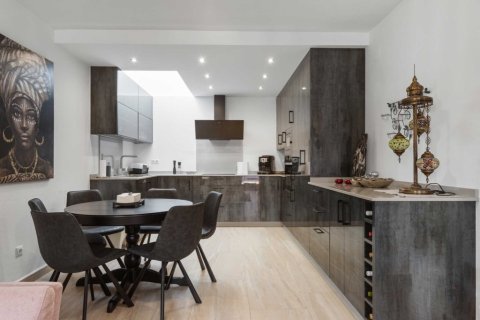 Kaupunkipientalo myytävänä Torrevieja, Alicante, Espanja, 4 makuuhuonetta, 71 m2 No. 145308 - kuva 3