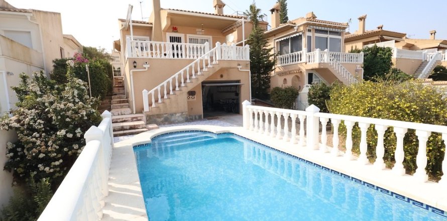 Villa a Los Balcones, Alicante, Spagna 3 camere da letto, 126 mq. N° 145306