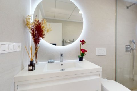 Kaupunkipientalo myytävänä Pilar de la Horadada, Alicante, Espanja, 3 makuuhuonetta, 81 m2 No. 145307 - kuva 18