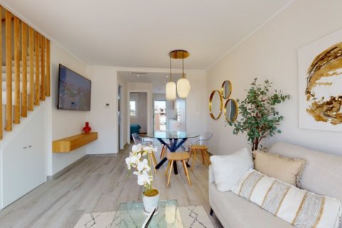 Kaupunkipientalo myytävänä Pilar de la Horadada, Alicante, Espanja, 3 makuuhuonetta, 81 m2 No. 145307 - kuva 2