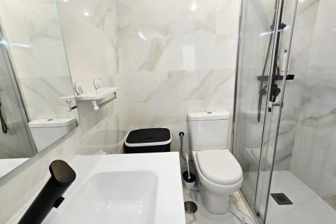 Lägenhet till salu Torrevieja, Alicante, Spanien 3 sovrum, 87 kvm. Nr. 139296 - foto 10