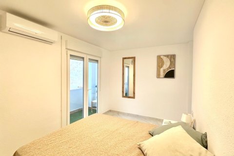 Lägenhet till salu Torrevieja, Alicante, Spanien 3 sovrum, 90 kvm. Nr. 139295 - foto 14