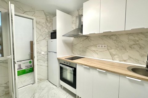 Lägenhet till salu Torrevieja, Alicante, Spanien 3 sovrum, 90 kvm. Nr. 139295 - foto 7